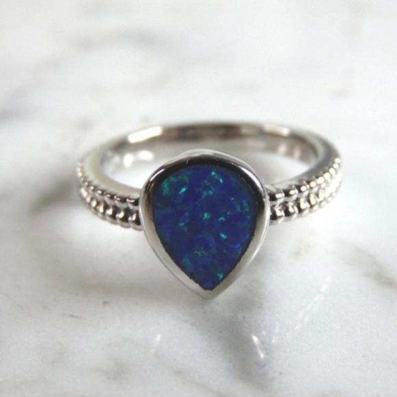 Womens Sterling Silver Modernist Opal Ring - Picture 2 of 5